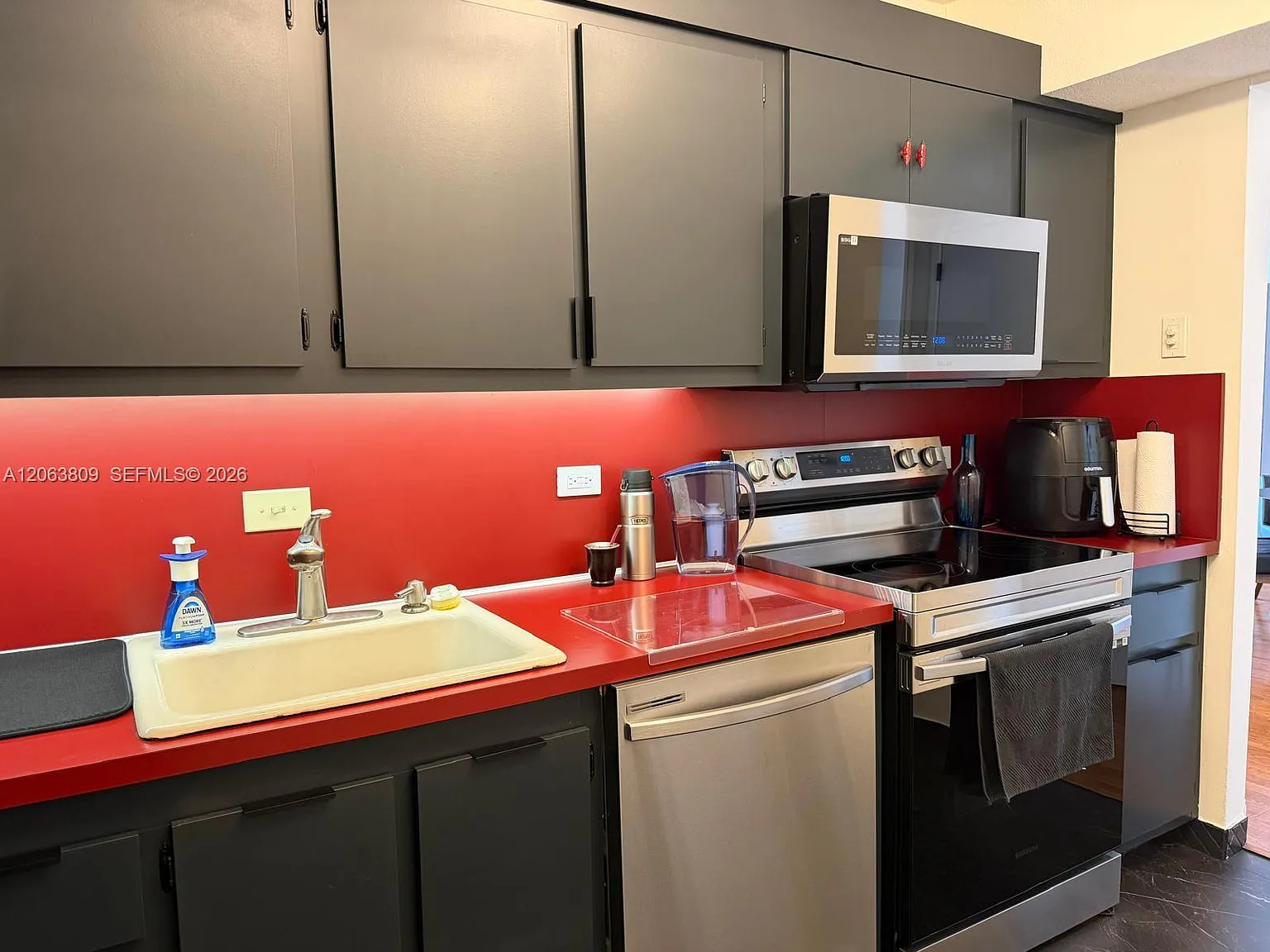Waterview Condo — Photo 4