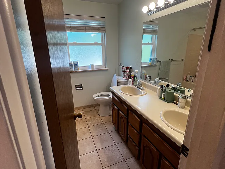 901 Sycamore Ave — Photo 18