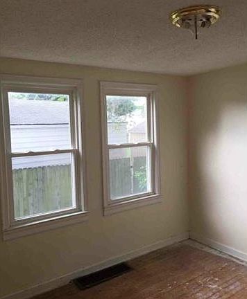 4th image of 708 N Dodgion Ave