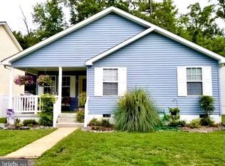 339 9th St, Colonial Beach, VA 22443