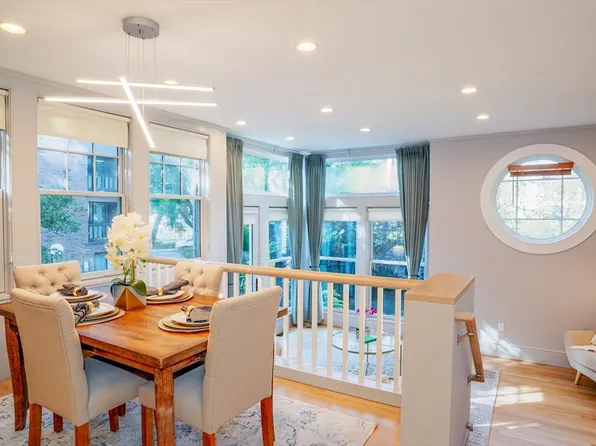 48 Concord Ave #1, Cambridge, MA 02138