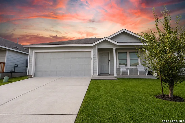 3 bed, 2.0 bath, 1464 sqft, $1,800 — Photo 2