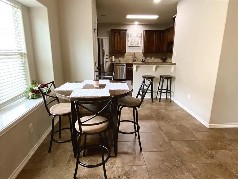3806 Blackhawk Ln — Photo 14