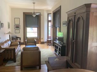1533 Green St, Philadelphia, PA 19130