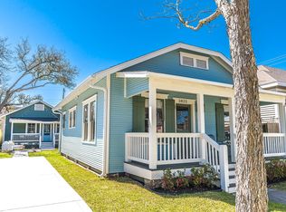 3825 Avenue N 1/2, Galveston, TX 77550