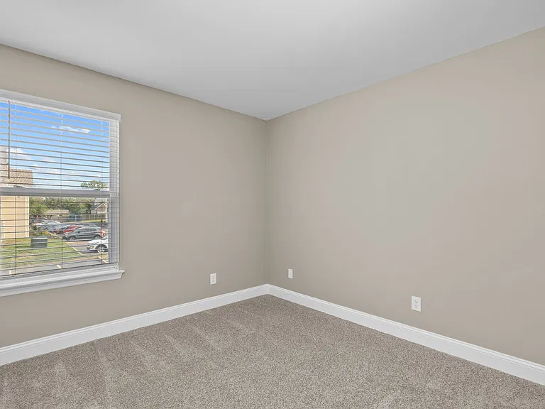 930 Carriage Circle Ln #2 — Photo 12
