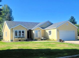 128 Spur Dr, Sandpoint, ID 83864