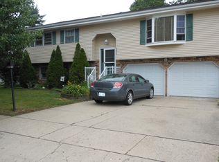 4456 Hale Dr, Decatur, IL 62526