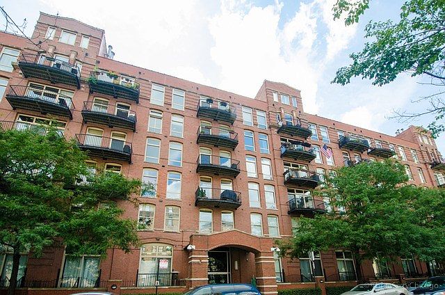 1st image of 550 N Kingsbury St APT 617