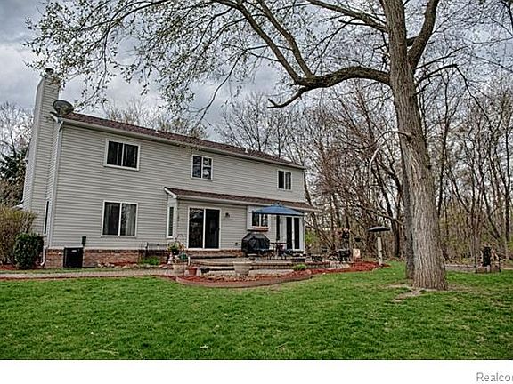 5th image of 677 River Oaks Dr