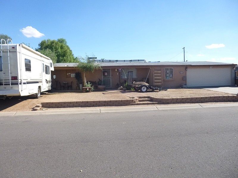 1st image of 9041 E Vine Ave