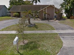 5655 SW 100th Ave, Cooper City, FL 33328