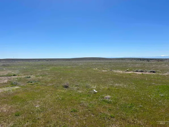 12025 W Hisel Dr, Mountain Home, ID 83647