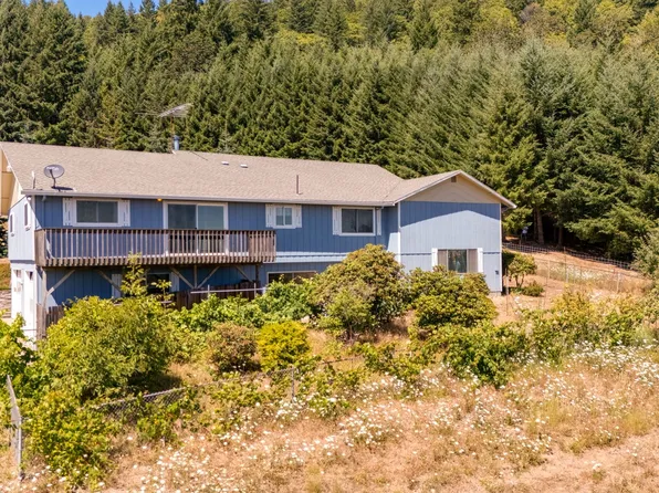 18108 NE Bald Peak Ln, Newberg, OR 97132