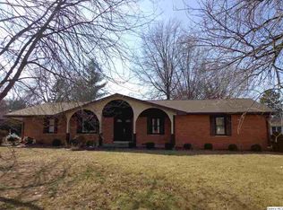 2920 Sonata Dr, Quincy, IL 62301