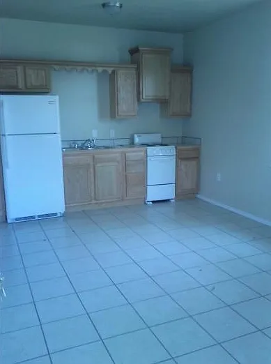 1001 Pile St — Photo 1