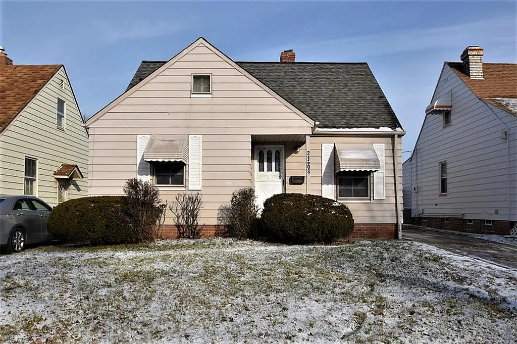 21603 Kenyon Dr photo 1