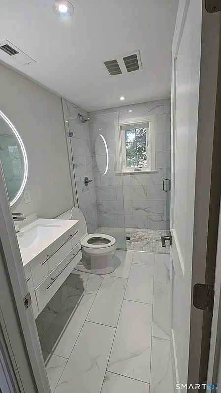 2 bed, 1.0 bath, 3250 sqft, $3,150 — Photo 1