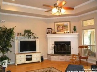 320 Rose Meadow Dr, La Vernia, TX 78121
