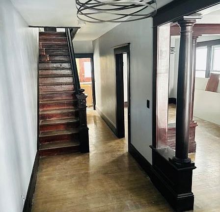 2nd image of 214 Hudson St