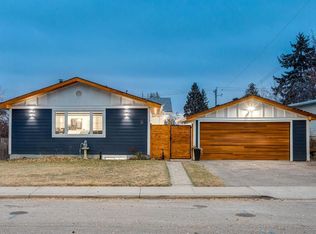 5 NW Sydney Dr SW, Calgary, AB T2W 0S7