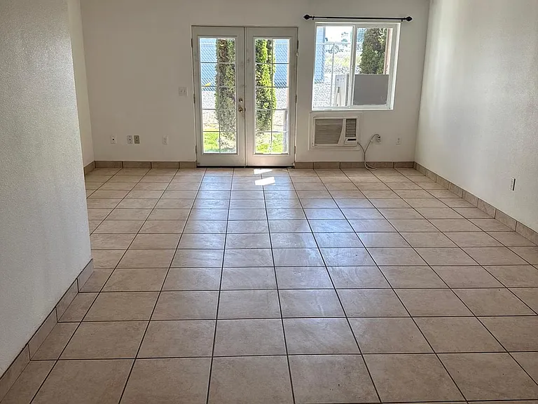 7040 Road 170 #5 — Photo 3