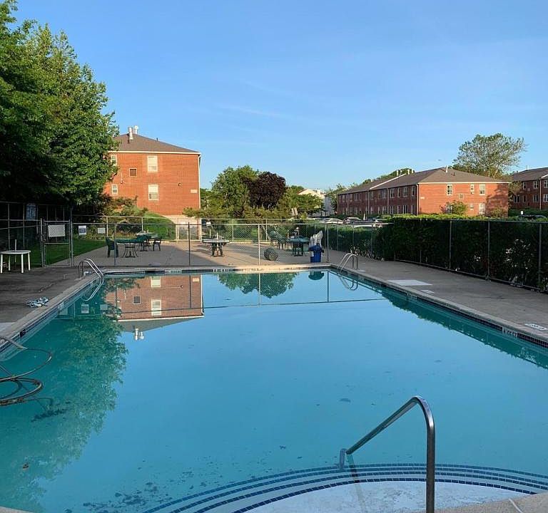 1st image of 30 Fenway Cir APT 2-4