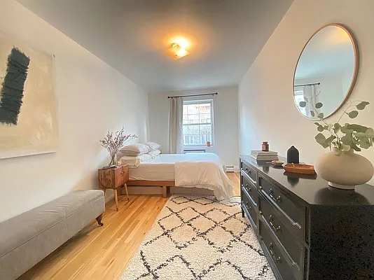 Rented by Dream Space Realty | media 19