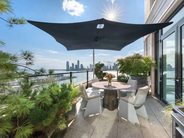 70 Vestry Street image 13 of 31