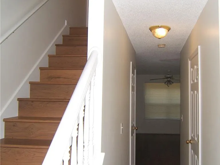 7202 Georges Way — Photo 2