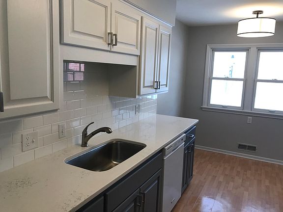 New backsplash and counters