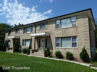 1142 E Singer Cir APT 6, Milwaukee, WI 53212