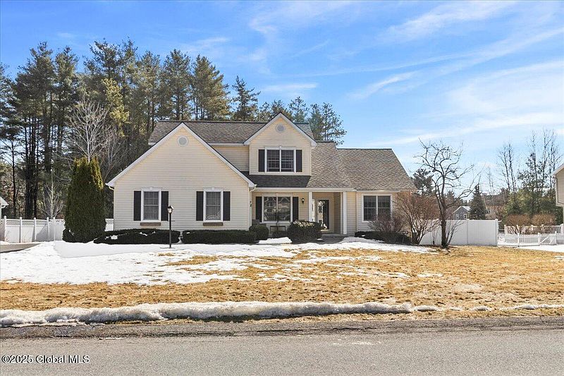 2nd image of 72 Farr Lane