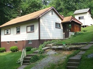 2 Fern Rd, Perryopolis, PA 15473