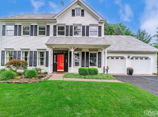 13 Wharton Ct, Kendall Park, NJ 08824