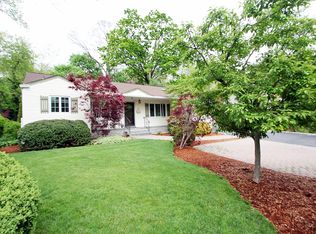 215 Hollywood Ave, Ho Ho Kus, NJ 07423