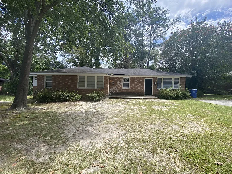 1412 Barker Dr — Photo 1