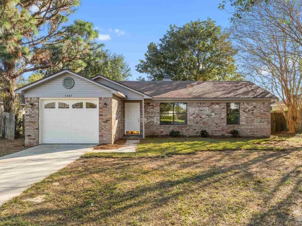 4367 Marilyn Ct, Gulf Breeze, FL 32563