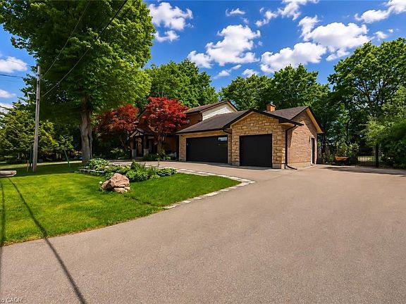 4th image of 355 Edgehill Dr