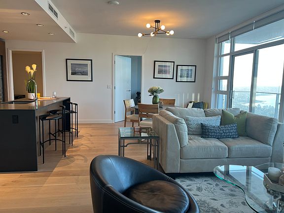 2nd image of 1289 Hornby St #5501