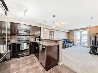 31 E Country Village Mnr NE #4216, Calgary, AB T3K0T3