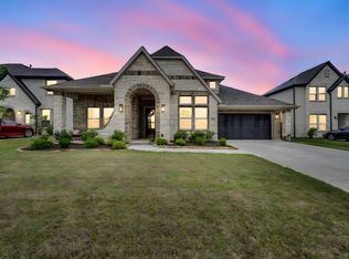 922 Cardinal Dr, Midlothian, TX 76065