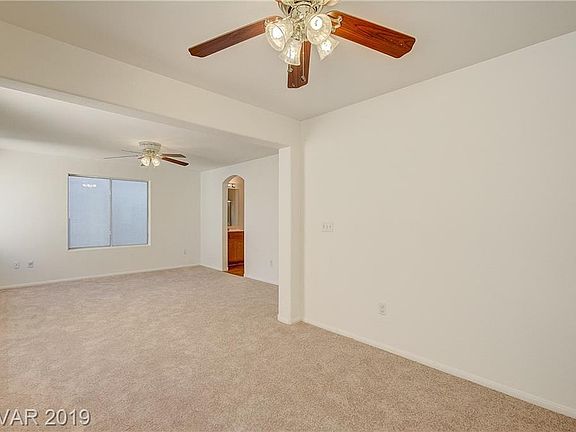 4th image of 5698 Woods Crossing St