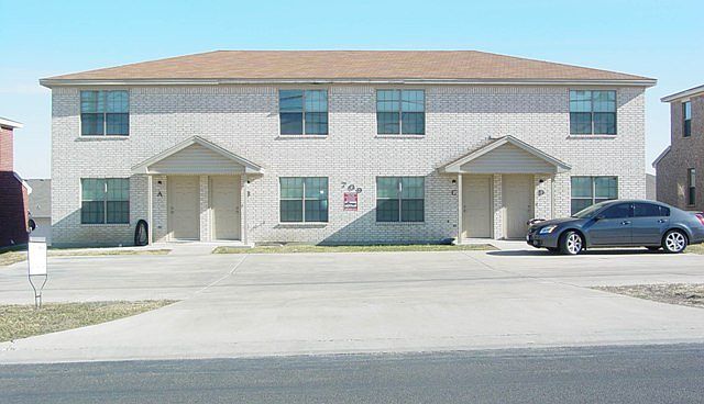1st image of 709 S Amy Ln APT D