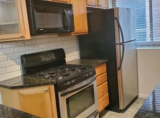 6833 N Oakley Ave APT 1B, Chicago, IL 60645