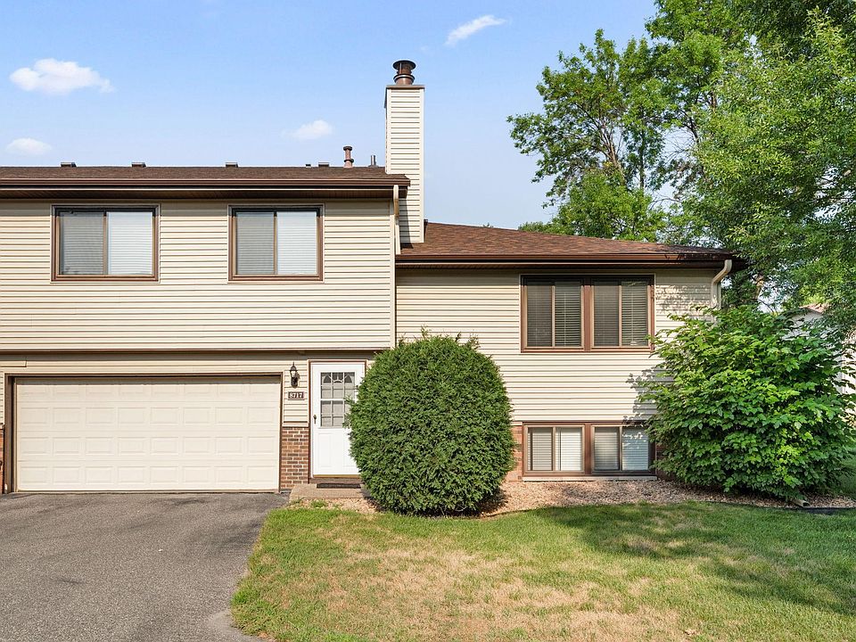 1st image of 8717 N Maplebrook Cir