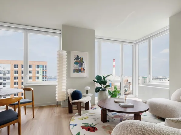 430 Main Street image 4 of 19