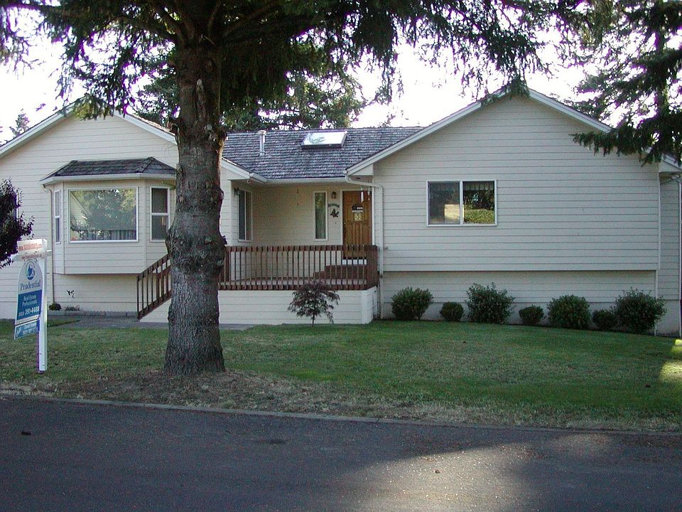 Outside Front Yard