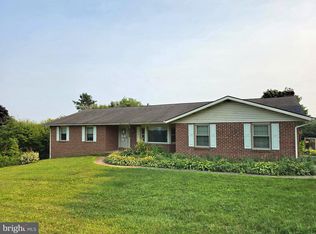 3765 Compton Ln, York, PA 17402