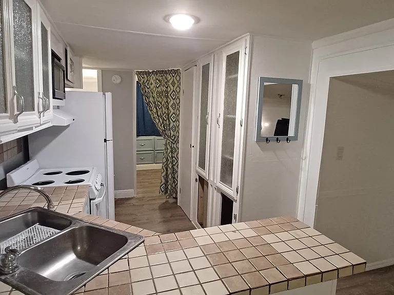 3076 SW Swain Ave #6 — Photo 13